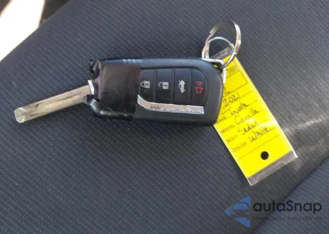 2021 Toyota Corolla Le из США, поврежденный, VIN 5YFEPMAEXMP218008